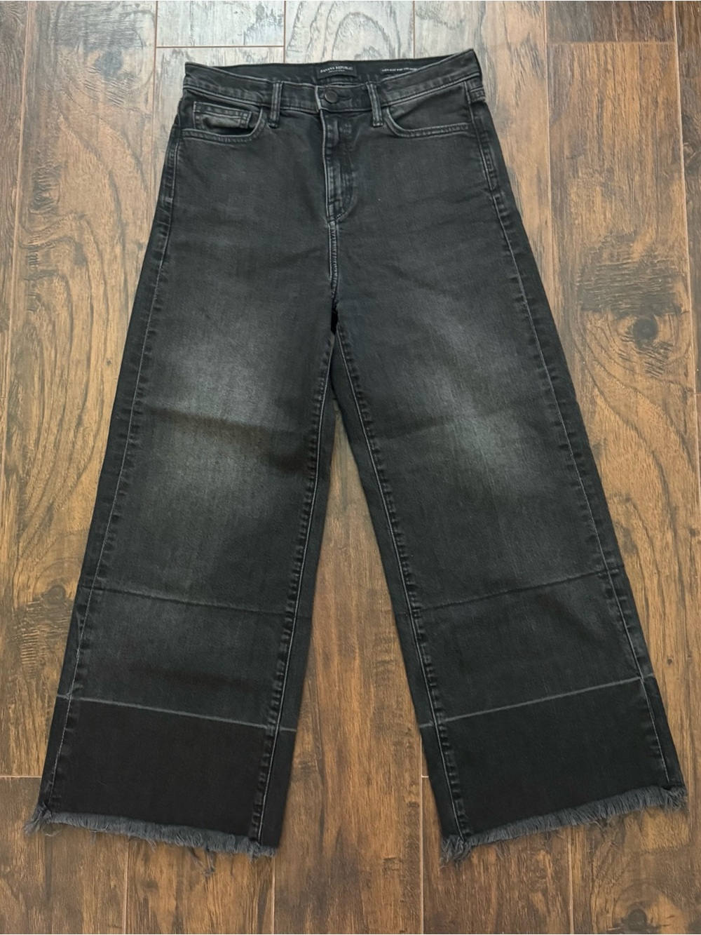 Banana Republic Black Size 27 High Rise Wide Leg Crop